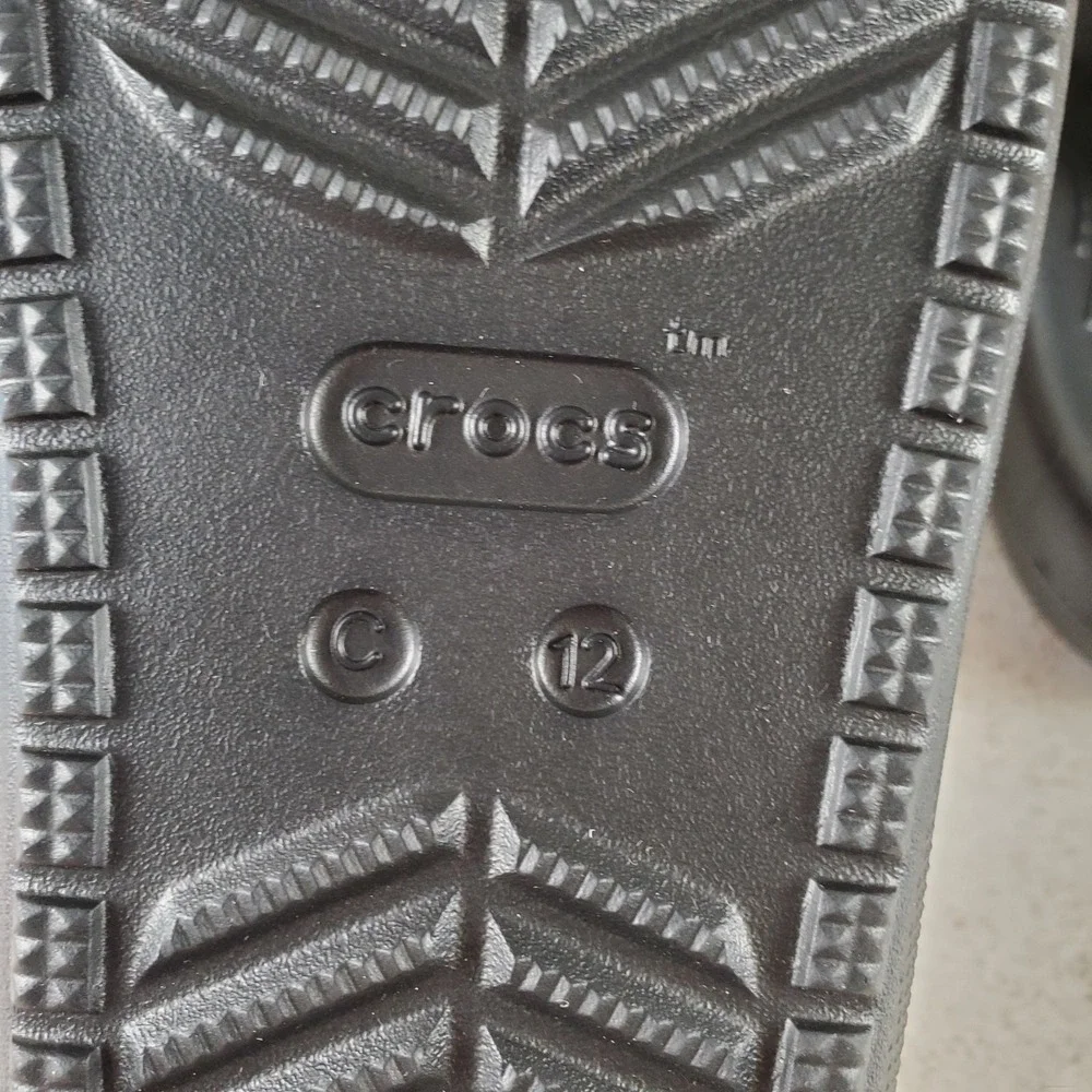 Crocs Classic V2 Little Kids Sandals Sz 12 C12 Black Rubber Comfort Slip On